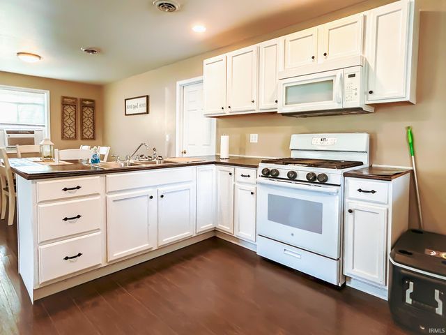 815 S Ridgecrest Lane, Paoli, IN 47454