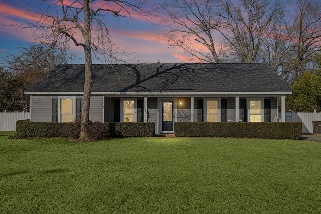 512 Hillcrest Court, North Augusta, SC 29841