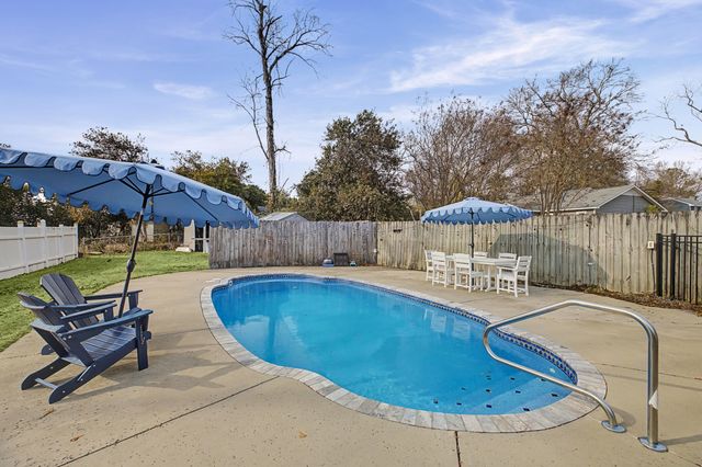 512 Hillcrest Court, North Augusta, SC 29841