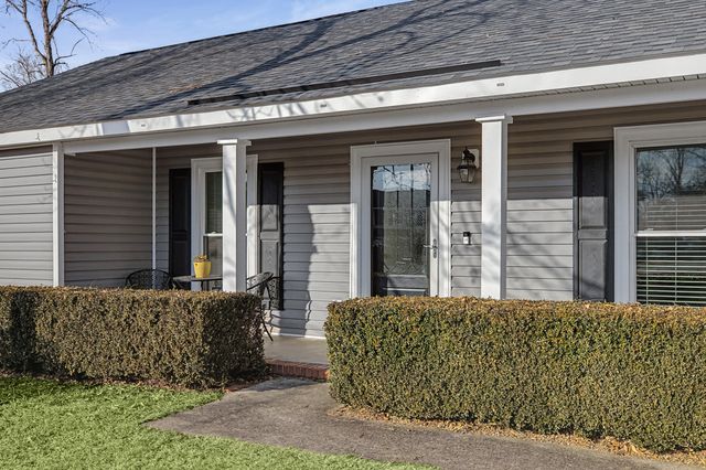 512 Hillcrest Court, North Augusta, SC 29841