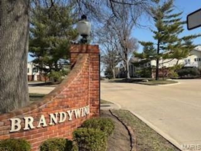 1512 Bedford Forge Court 19, Chesterfield, MO 63017