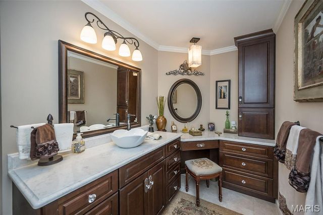 1512 Bedford Forge Court 19, Chesterfield, MO 63017