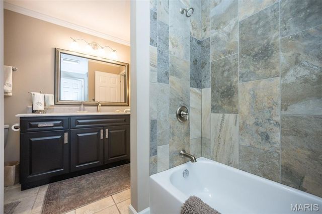 1512 Bedford Forge Court 19, Chesterfield, MO 63017