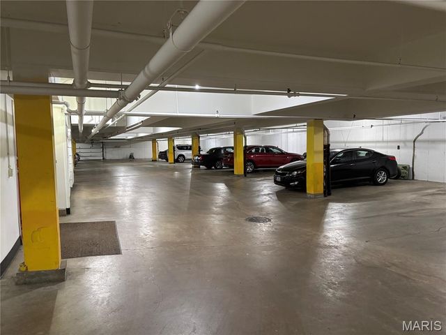 1512 Bedford Forge Court 19, Chesterfield, MO 63017