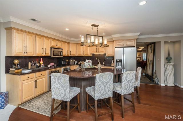 1512 Bedford Forge Court 19, Chesterfield, MO 63017