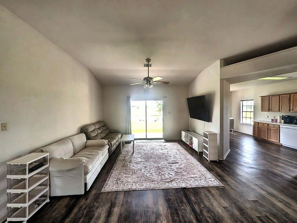 1644 county road 139, Hutto, TX 78634