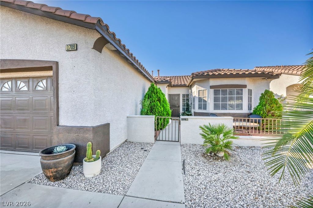 1709 White Daisy Way, North Las Vegas, NV 89081 — photo 2