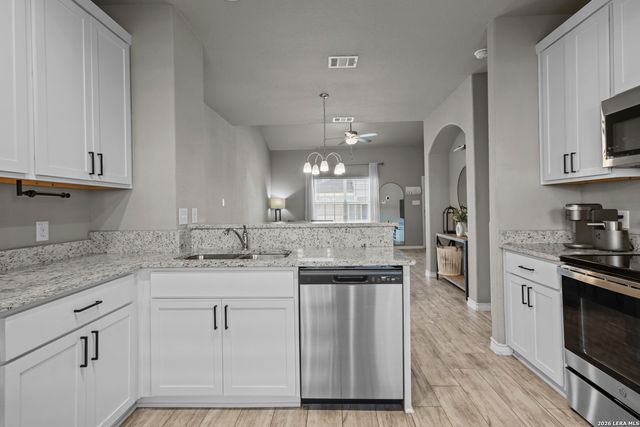 2047 Silver Oaks, San Antonio, TX 78213