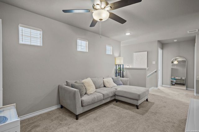 2047 Silver Oaks, San Antonio, TX 78213