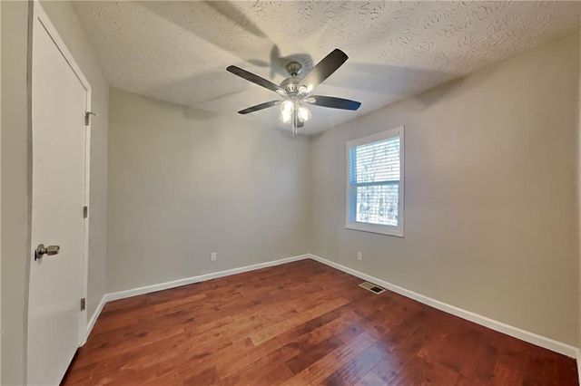 1160 Creekwood Cove, Lawrenceville, GA 30046