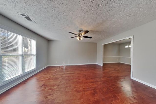 1160 Creekwood Cove, Lawrenceville, GA 30046