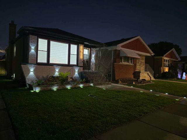 5711 S Mayfield Avenue, Chicago, IL 60638