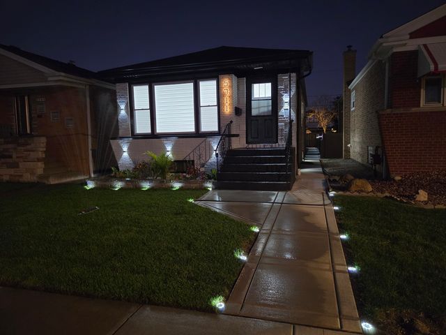 5711 S Mayfield Avenue, Chicago, IL 60638