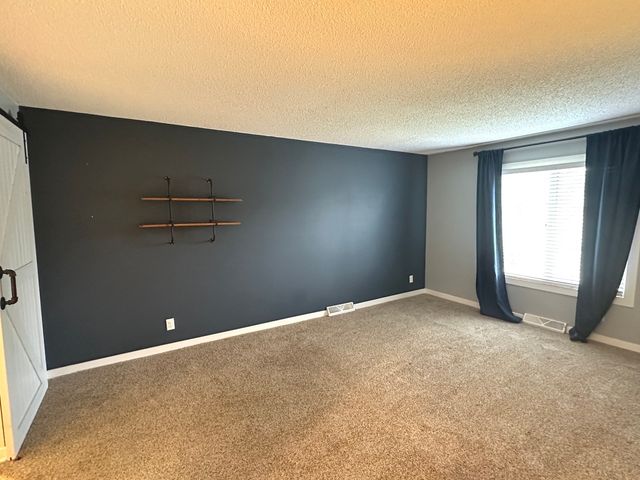1511 Longwood Drive 1511, Sycamore, IL 60178