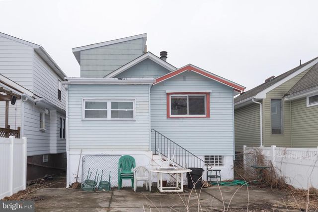 27 LINCOLN AVE, Mount Ephraim, NJ 08059