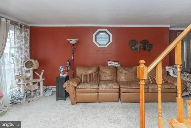 27 LINCOLN AVE, Mount Ephraim, NJ 08059