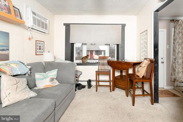 27 LINCOLN AVE, Mount Ephraim, NJ 08059