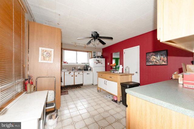 27 LINCOLN AVE, Mount Ephraim, NJ 08059