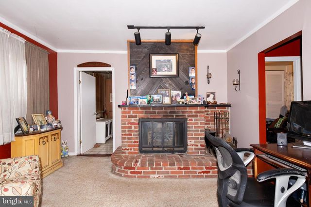 27 LINCOLN AVE, Mount Ephraim, NJ 08059