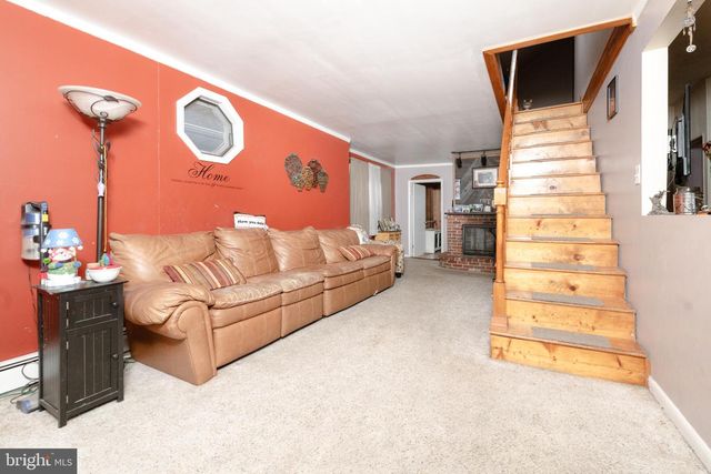 27 LINCOLN AVE, Mount Ephraim, NJ 08059