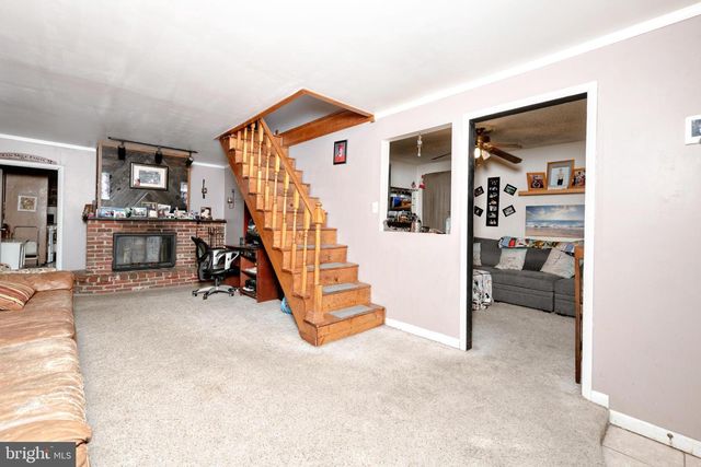 27 LINCOLN AVE, Mount Ephraim, NJ 08059