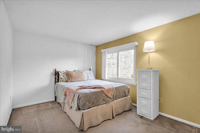 15 QUEEN ANNE CT, Marlton, NJ 08053