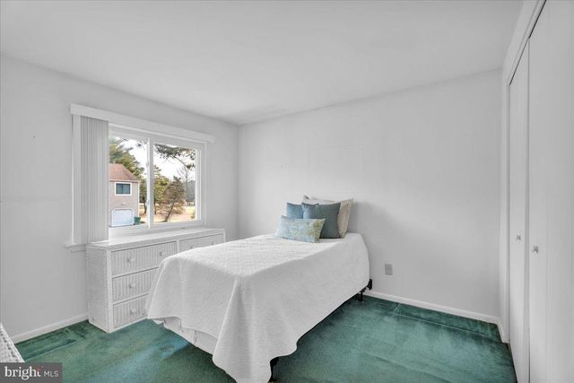 15 QUEEN ANNE CT, Marlton, NJ 08053