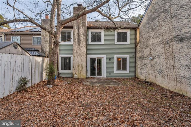 15 QUEEN ANNE CT, Marlton, NJ 08053