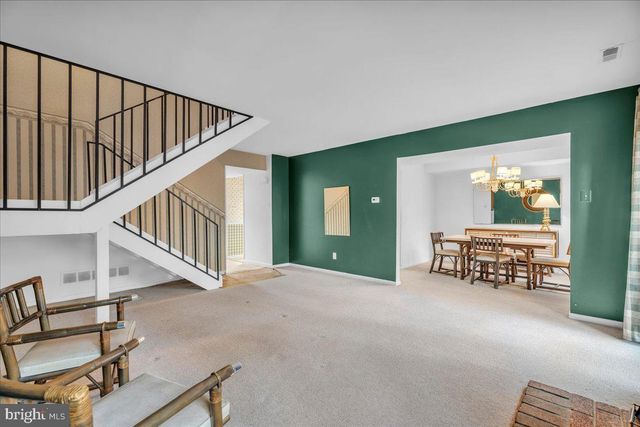 15 QUEEN ANNE CT, Marlton, NJ 08053