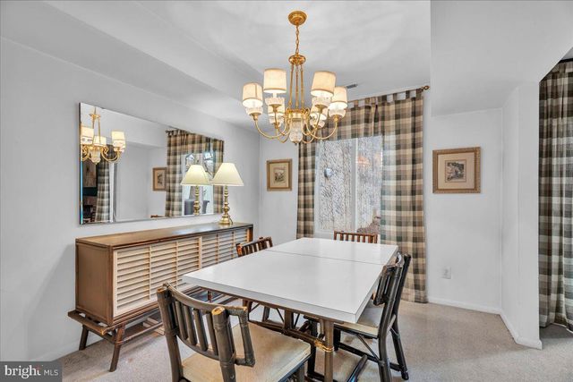 15 QUEEN ANNE CT, Marlton, NJ 08053