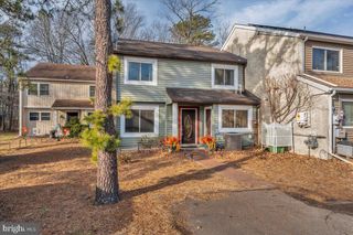 15 QUEEN ANNE CT, Marlton, NJ 08053