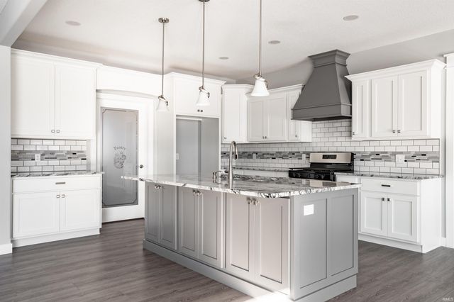 17740 Castlefeane Court, Leo, IN 46765