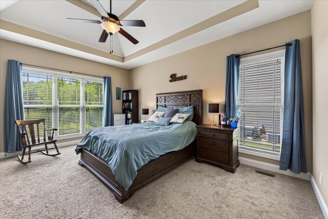 992 Promenade Dr, Adams, TN 37010