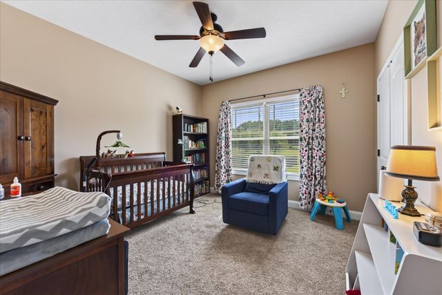 992 Promenade Dr, Adams, TN 37010