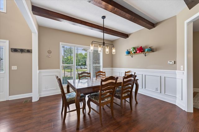 992 Promenade Dr, Adams, TN 37010