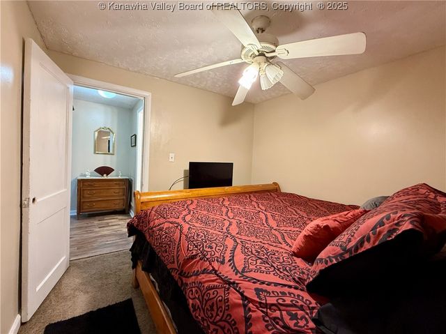 207 Marshall Avenue, Charleston, WV 25306