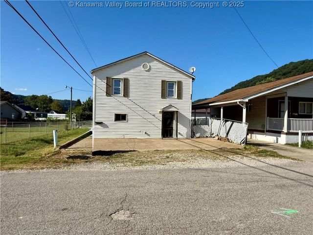 207 Marshall Avenue, Charleston, WV 25306