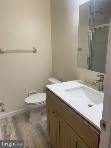 442A THORNWOOD DR, Mount Laurel, NJ 08054