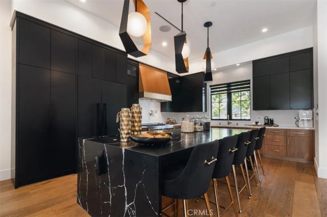 6207 Babcock, North Hollywood, CA 91606