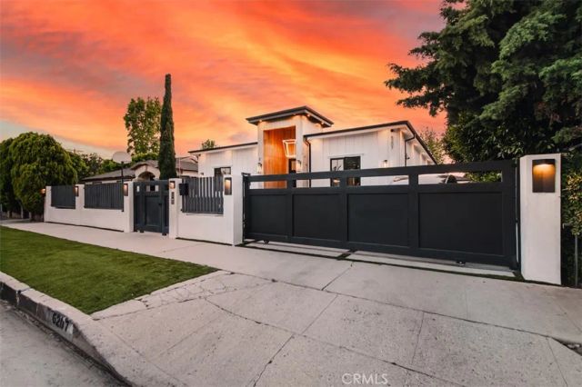 6207 Babcock, North Hollywood, CA 91606