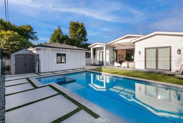 6207 Babcock, North Hollywood, CA 91606
