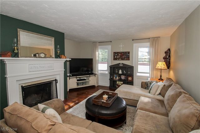 8021 Valley View Road, Hudson, OH 44236