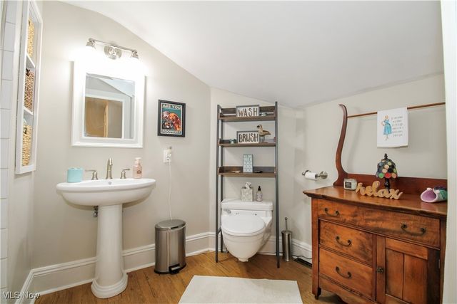 8021 Valley View Road, Hudson, OH 44236