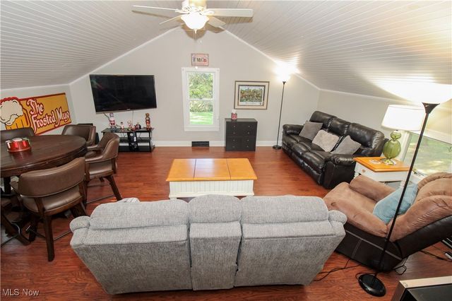 8021 Valley View Road, Hudson, OH 44236