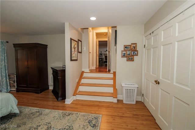 8021 Valley View Road, Hudson, OH 44236