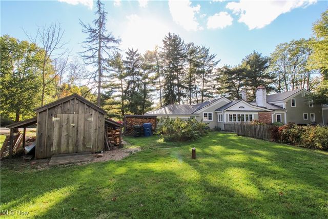 8021 Valley View Road, Hudson, OH 44236