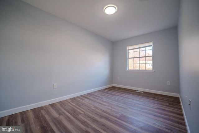 4415 ENSBROOK LN, Woodbridge, VA 22193