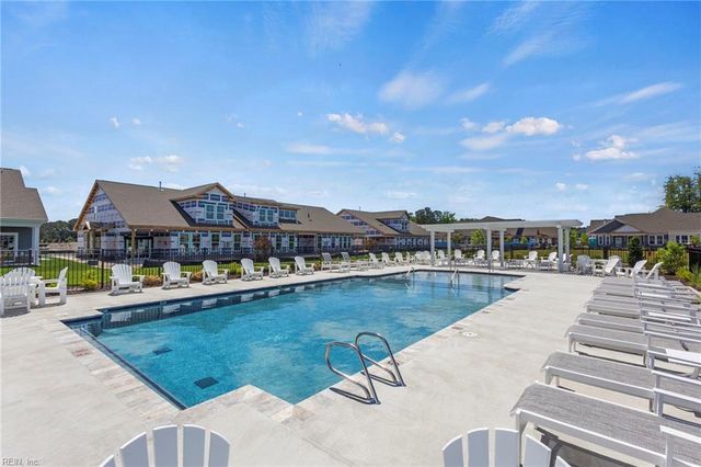 2001 Barton LN, Chesapeake, VA 23322