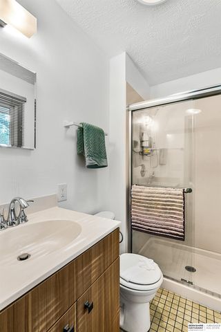 920 Lamplighter Lane, Lincoln, NE 68510