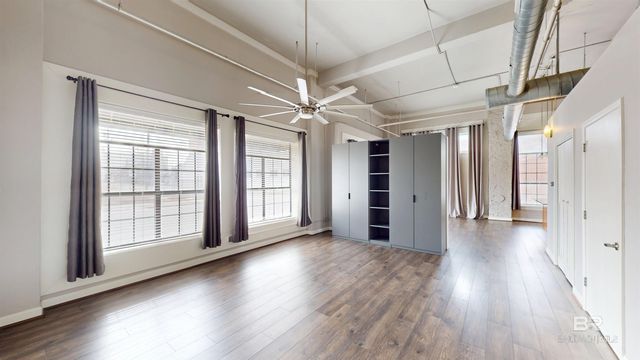 308 St Louis 101, Mobile, AL 36602